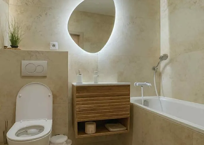 公寓 Luxury 2-bedroom With Balcony *