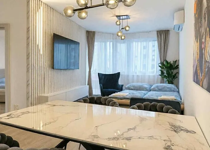 Luxury 2-bedroom With Balcony 브라티슬라바